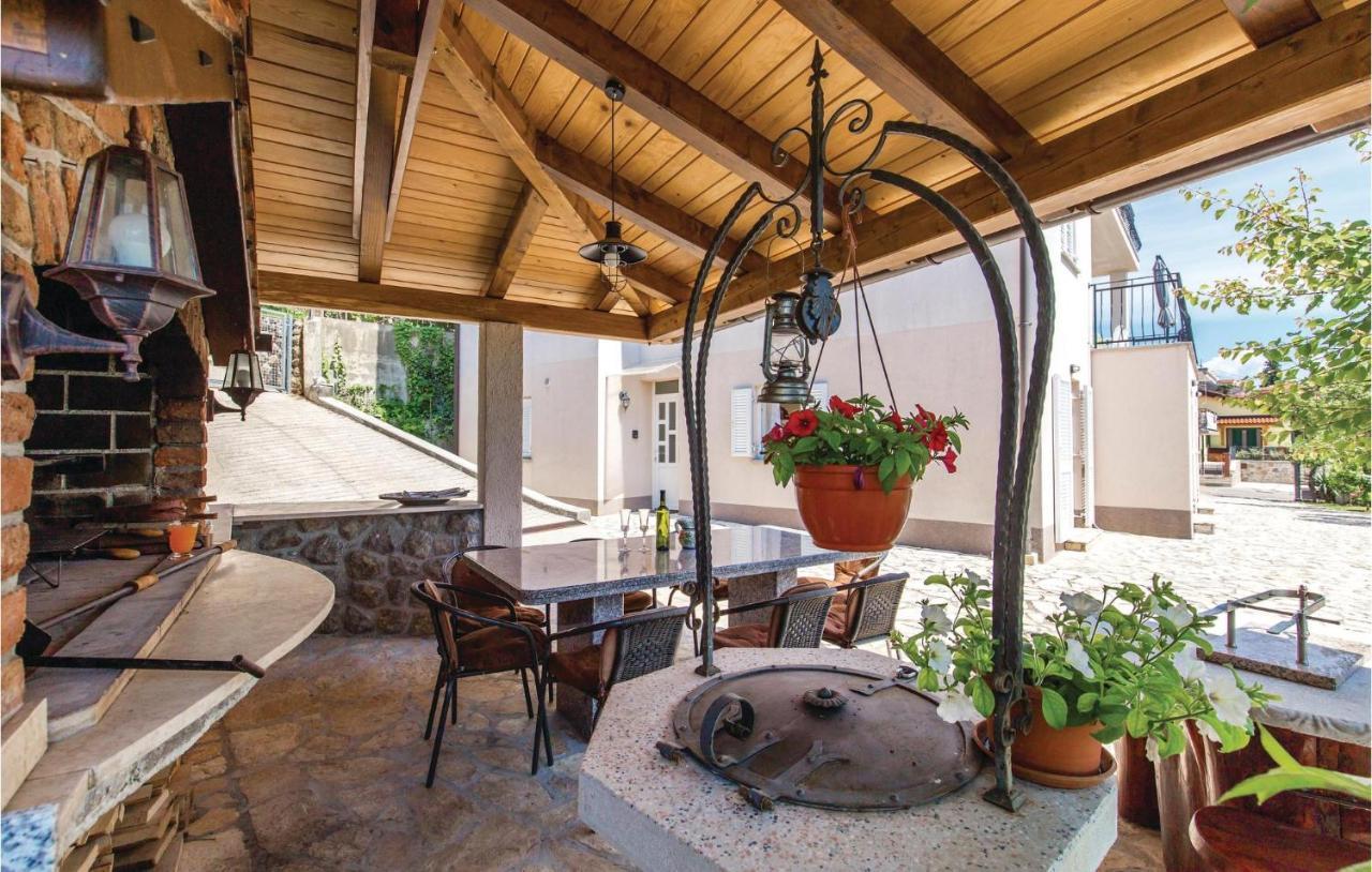 1 Bedroom Cozy Apartment In Icici Exterior photo