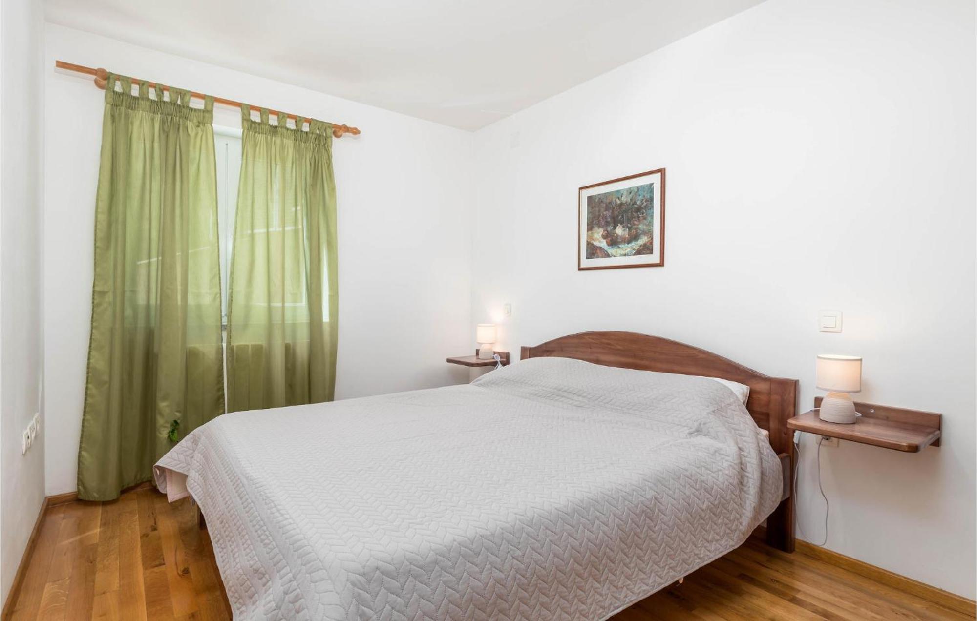 1 Bedroom Cozy Apartment In Icici Exterior photo